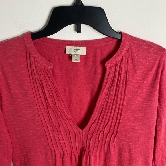 Loft Pleated Front V-neck Top Pink Women’s XS - Picture 5 of 5